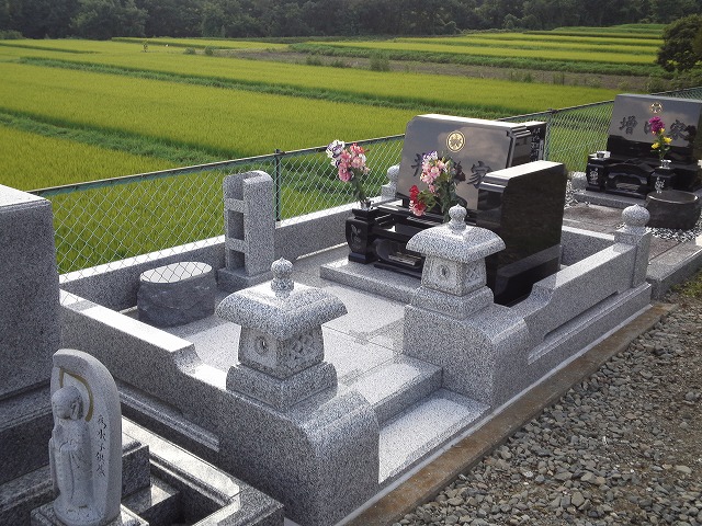 南箕輪村I様(中央墓地公園) 南箕輪村I様(中央墓地公園)